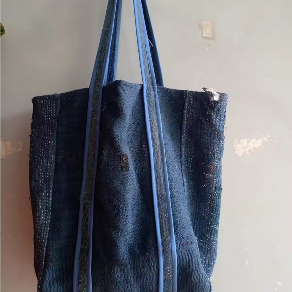Kantha Weekender Tote Bag - overdyed - Picture 4 of 4